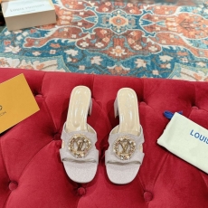 Louis Vuitton Slippers